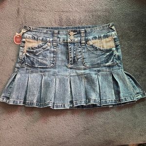 ‼️SOLD‼️ Girls/Youth 14 YMI Pleated Jean Skirt